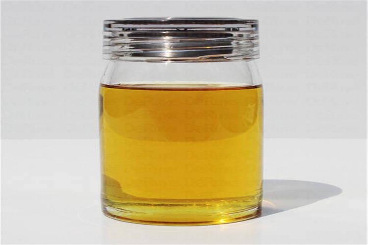 以深度精制的基礎(chǔ)油料調(diào)制工業(yè)齒輪油，對(duì)提高成品油抗乳化性能有重要意義，但齒輪油中含有各種功能的添加劑